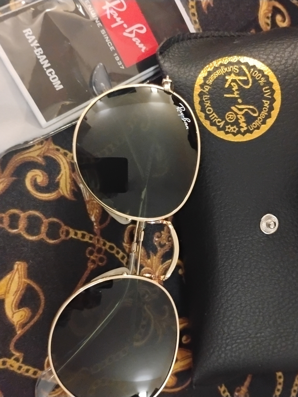 Unisex Gold Frame Black Lens Round Sunglasses